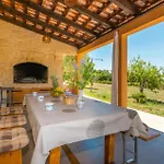 4 Bedroom Stunning In *