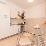 度假居 4 Bedroom Stunning In