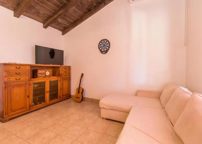 4 Bedroom Stunning In * Polaca