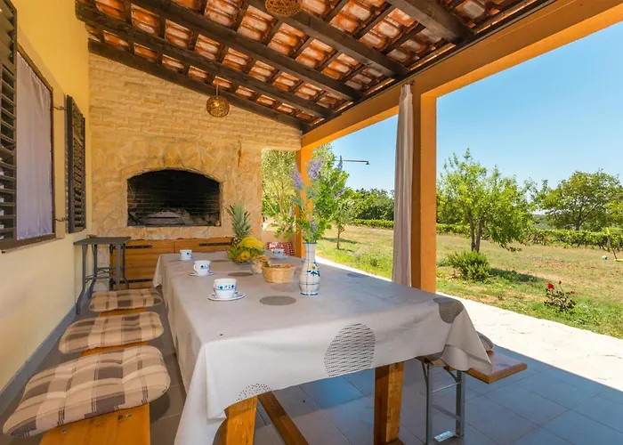 4 Bedroom Stunning In *