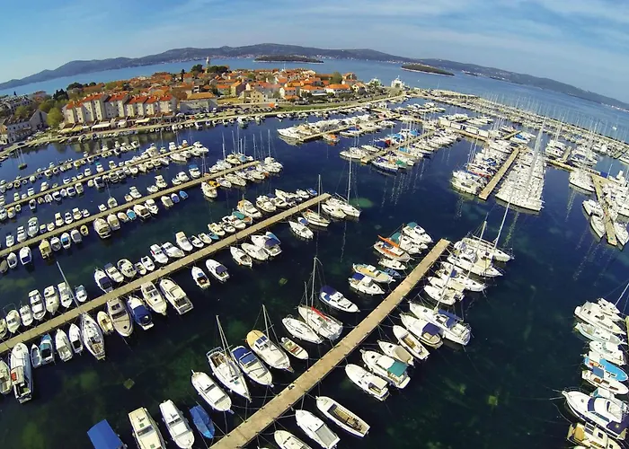 Σπίτι διακοπών 4 Bedroom Stunning In Polaca