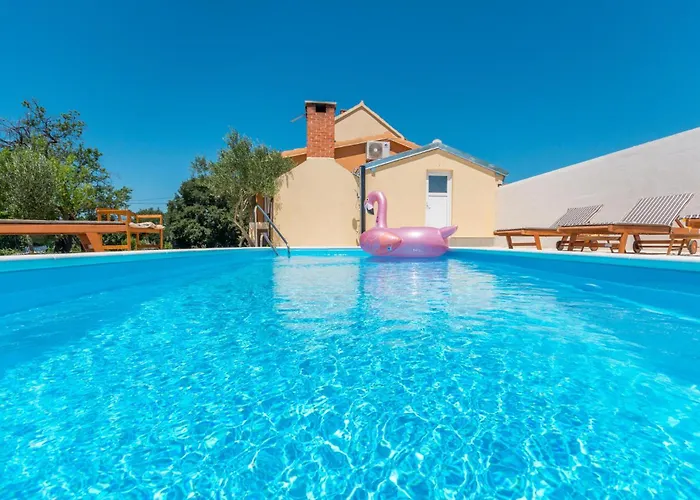 4 Bedroom Stunning In *